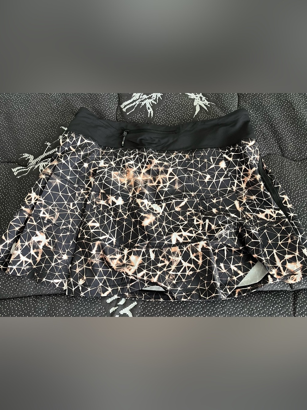 Lululemon Black Geometric Print Skirt - Picture 5 of 6
